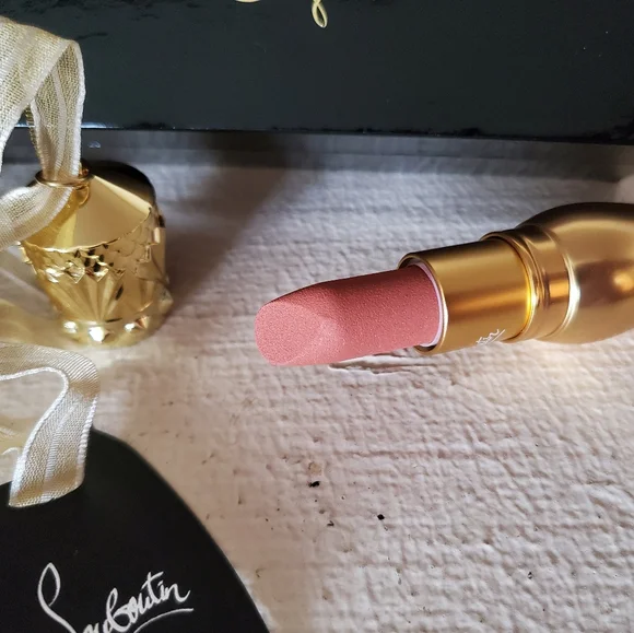 Christian Louboutin Lipstick 015M Discontinued - Picture 2 of 8